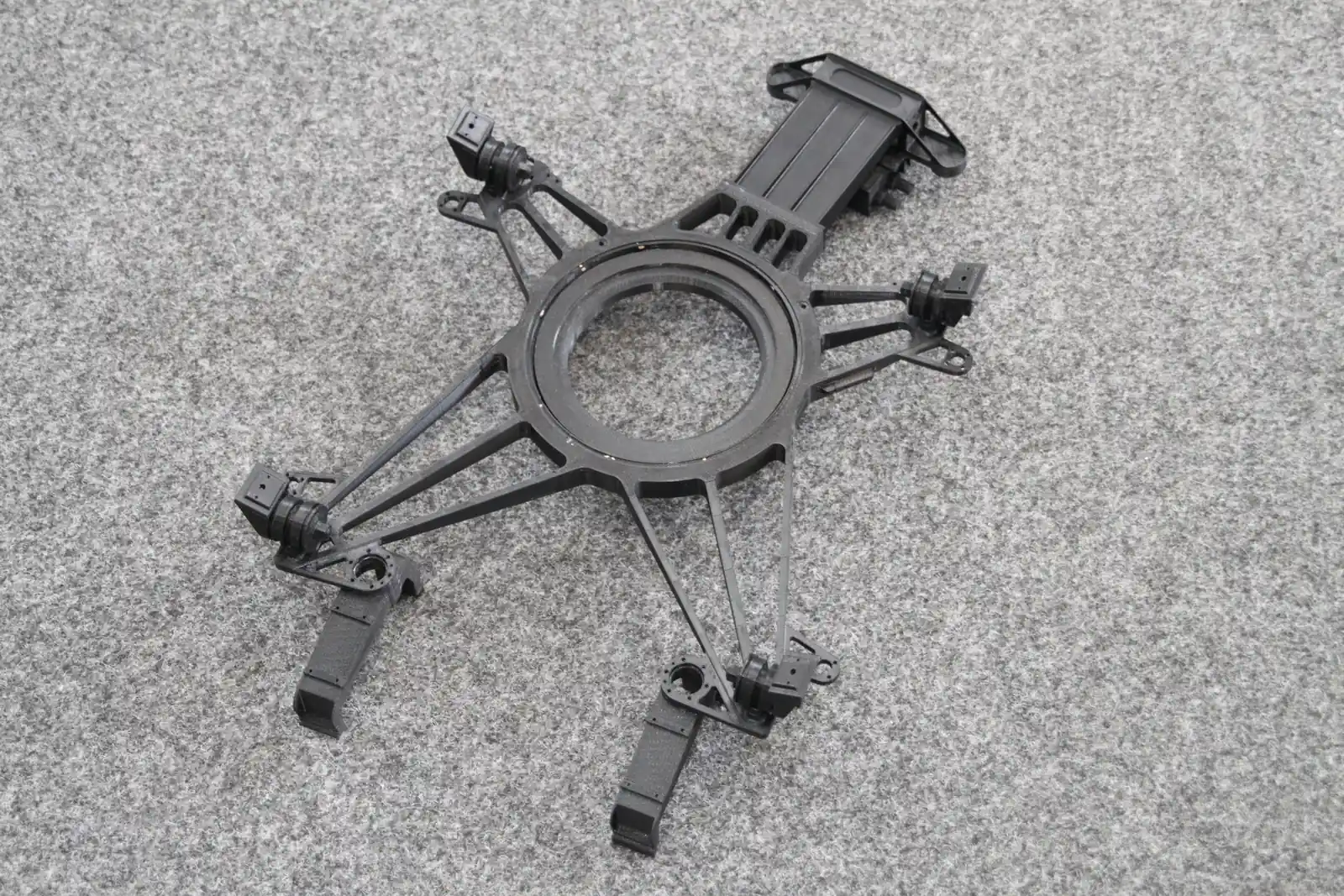 Prototyp einer Aufhängestruktur aus dem 3D-Drucker